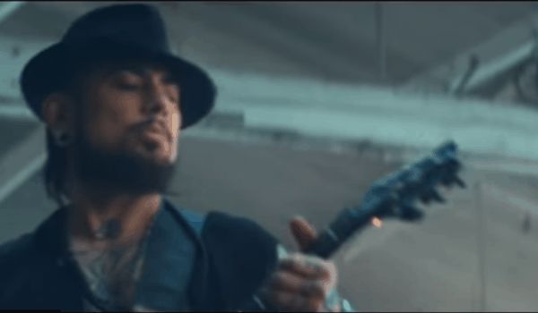 Dave Navarro